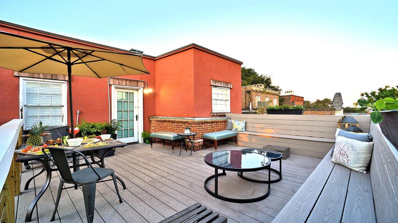 Sprawling Penthouse With Rooftop Deck Blocks From The River Savannah Eksteriør bilde